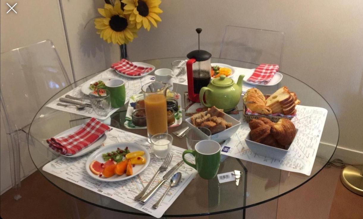52 Clichy Bed & Breakfast - Chambre D'Hotes Paris Exterior photo