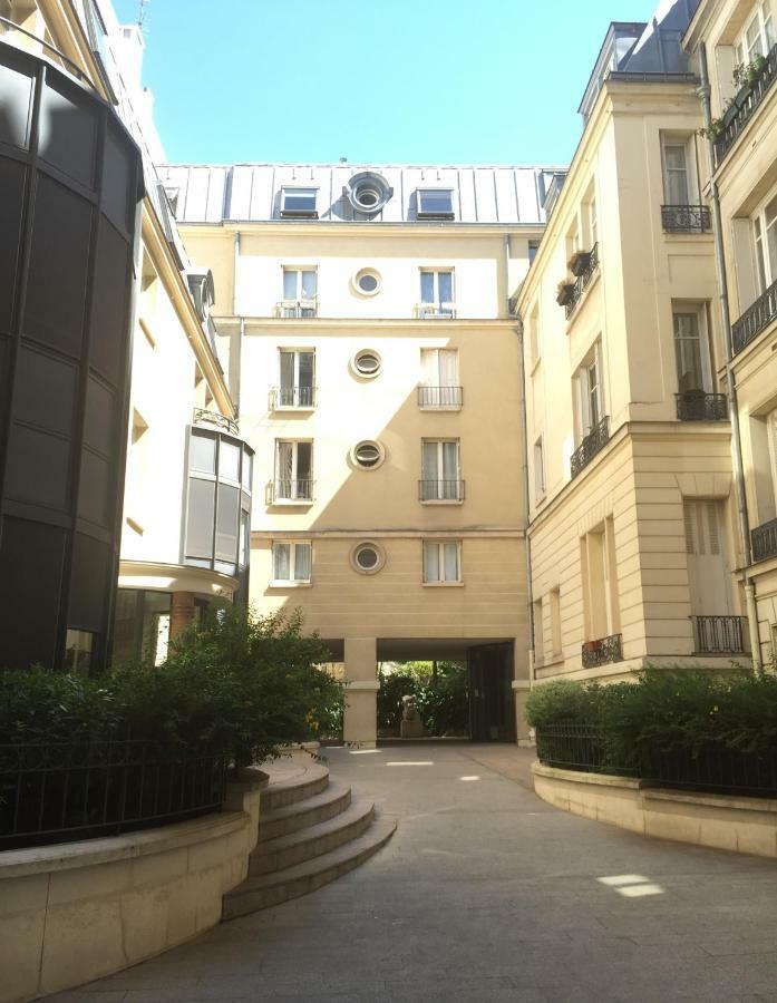 52 Clichy Bed & Breakfast - Chambre D'Hotes Paris Exterior photo
